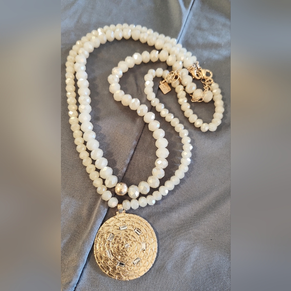 Retired Park Lane Maple Necklace